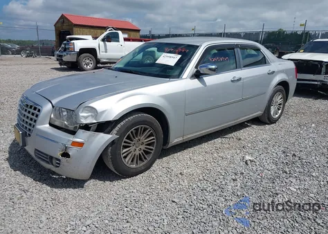 2010 Chrysler 300 Touring из США, поврежденный, VIN 2C3CA5CV2AH233300